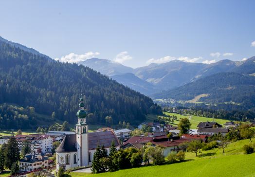 Oberau with Tirolerhof and church